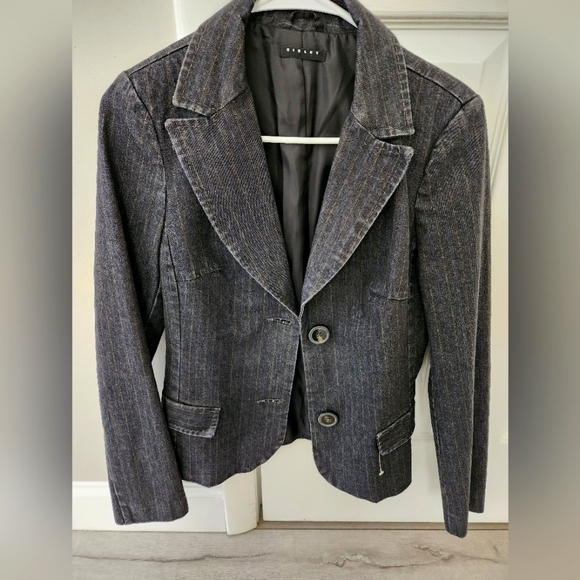 Sisley Jacket - Picture 1 of 4